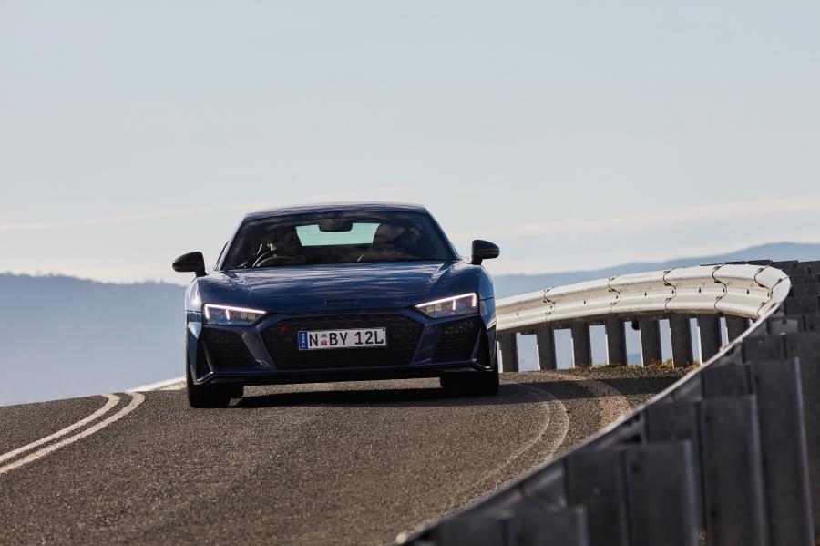  Audi R8 V10 Performance 2020 года  (AU) (фото 10 из 36)